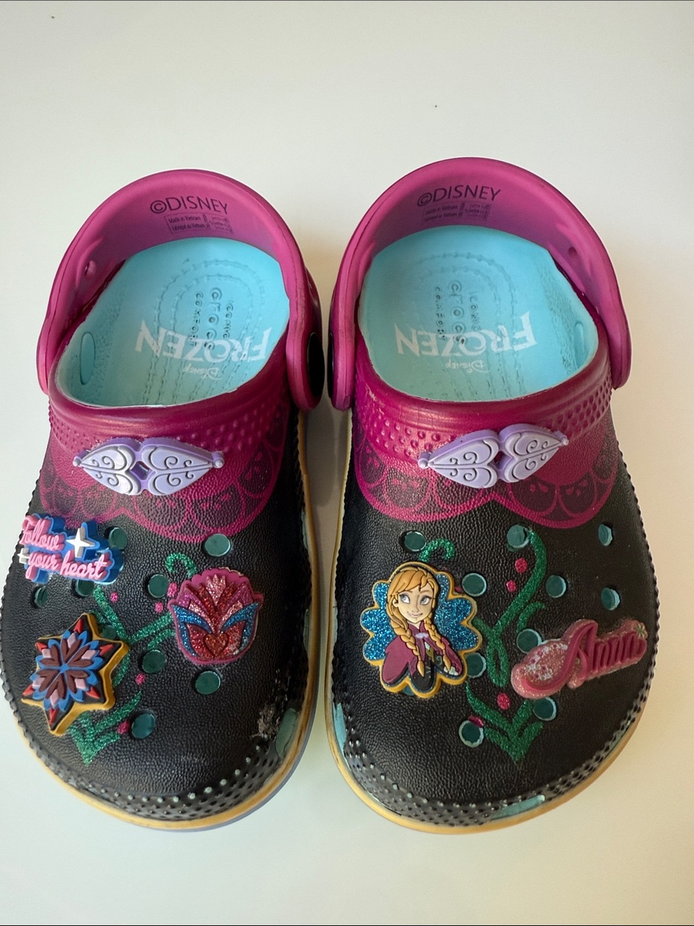 CROCS Kids Black, Pink & Turquoise Frozen Anna Clog Sandals